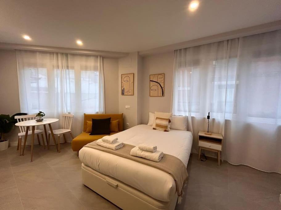 Cozy Studio In Tetuan - En 1/8 Madrid Exterior photo