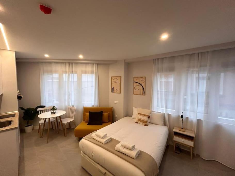 Cozy Studio In Tetuan - En 1/8 Madrid Exterior photo
