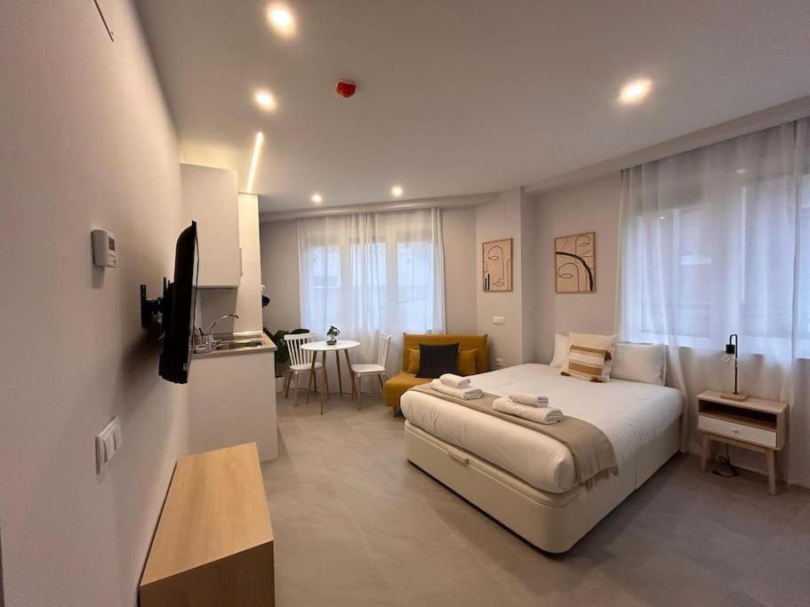 Cozy Studio In Tetuan - En 1/8 Madrid Exterior photo